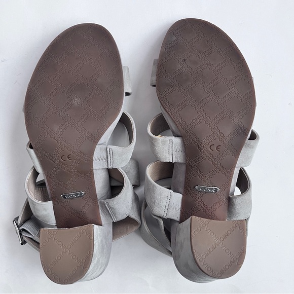 VIONIC Blaire Gray Suede Strappy Chunky Heel Sandals Size 9 - Picture 12 of 12